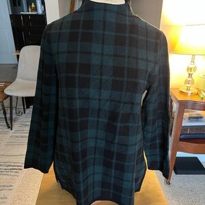 Anne Klein Black and Green Mock Turtleneck